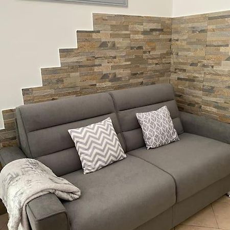 Villa Serenice - F2 Au Calme, Climatise, Wifi Et Parking Gratuit Bagian luar foto