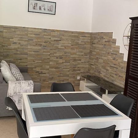 Villa Serenice - F2 Au Calme, Climatise, Wifi Et Parking Gratuit Bagian luar foto