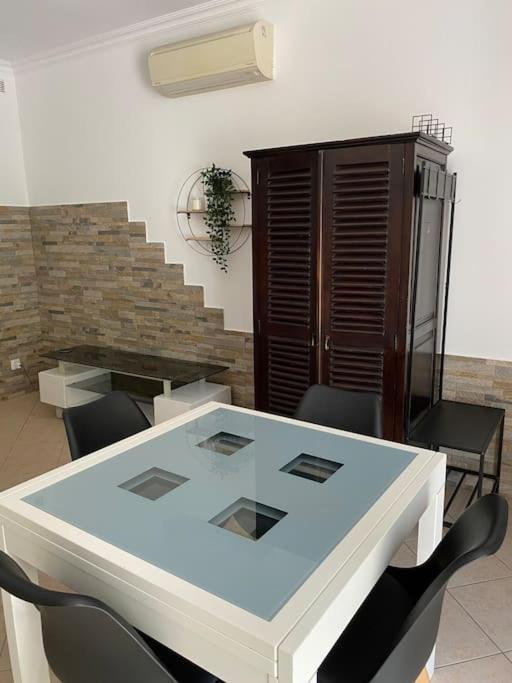 Villa Serenice - F2 Au Calme, Climatise, Wifi Et Parking Gratuit Bagian luar foto